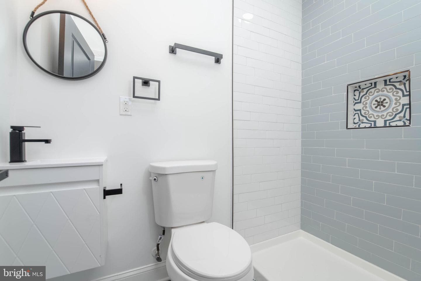 1300 W 37th Street photo 18