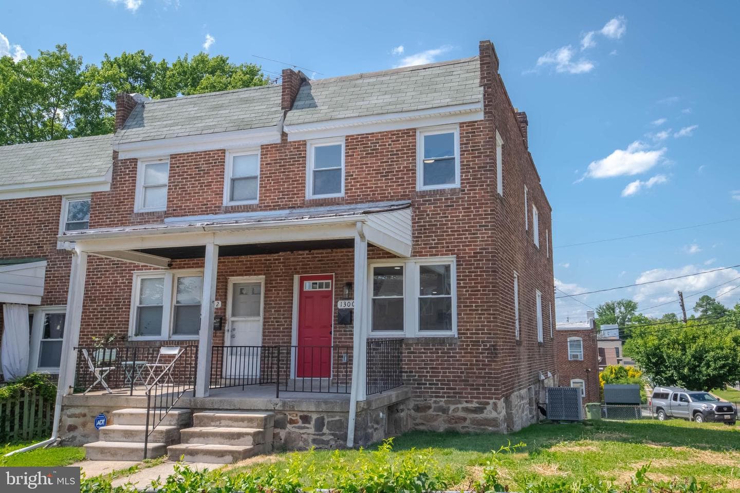 1300 W 37th Street photo 3