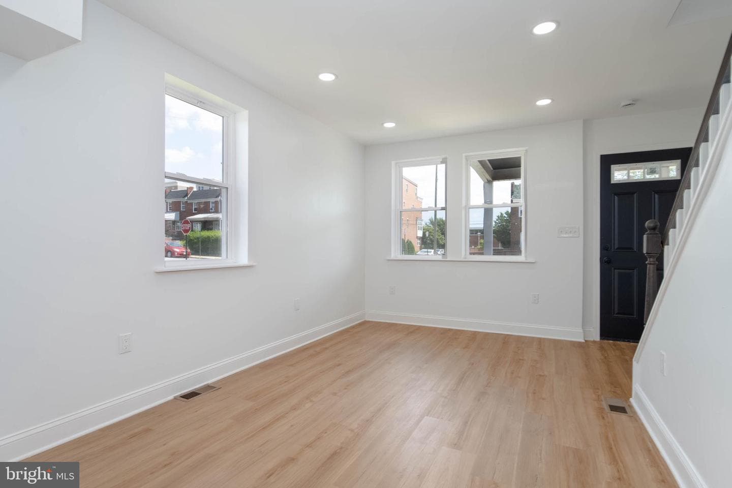 1300 W 37th Street photo 8