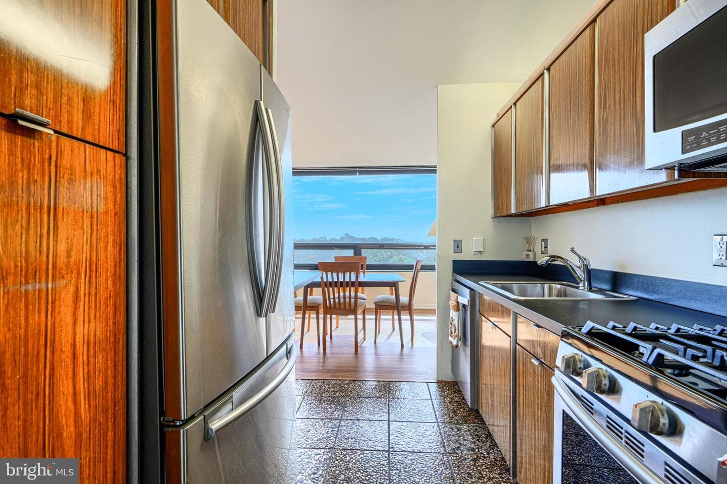 4000 N Charles Street #1206 photo 12