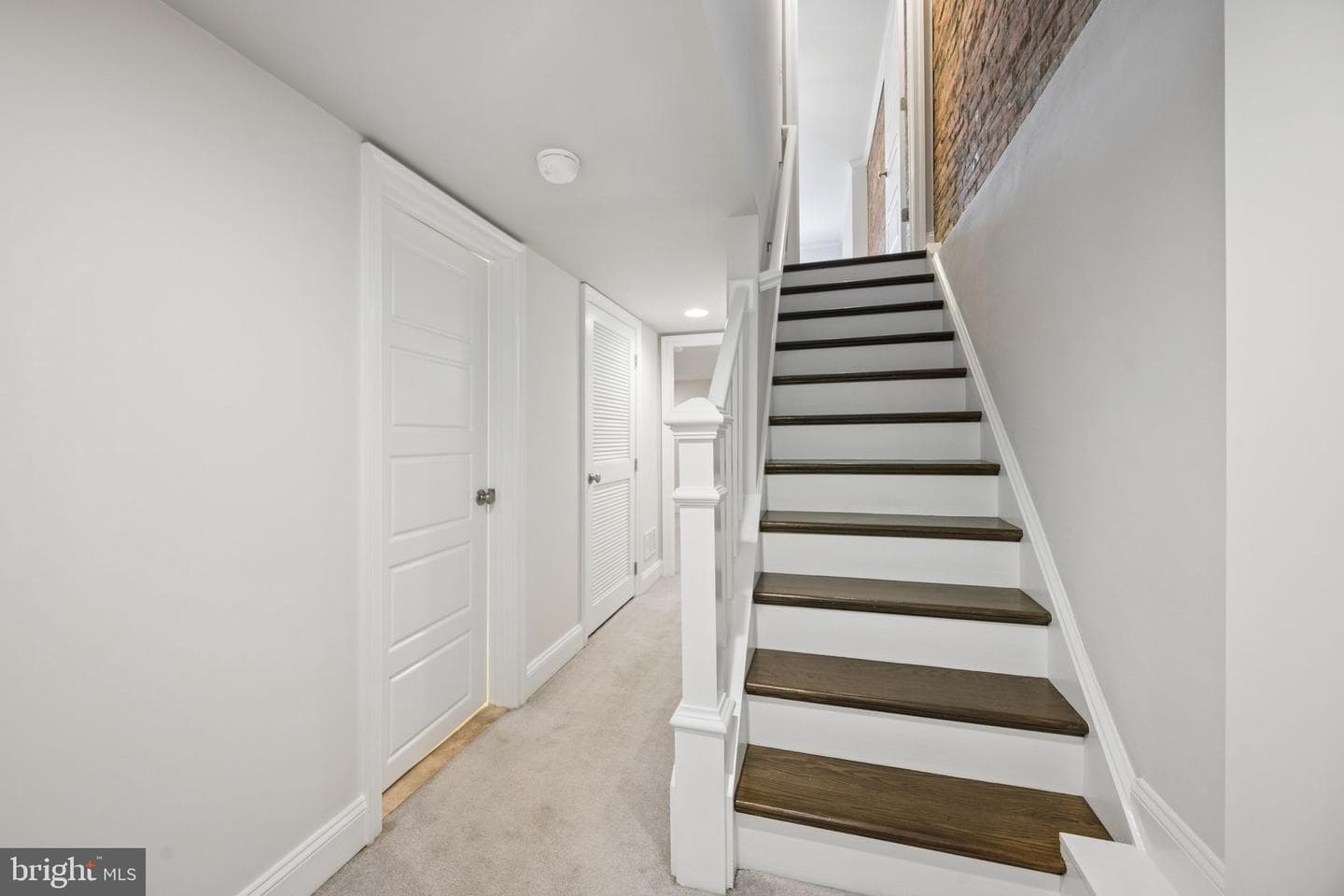 3134 Foster Avenue photo 44