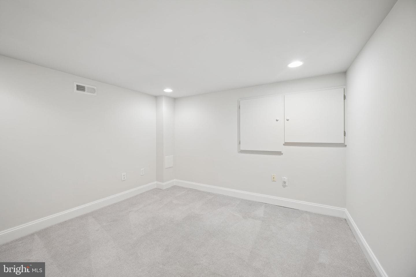 3134 Foster Avenue photo 45