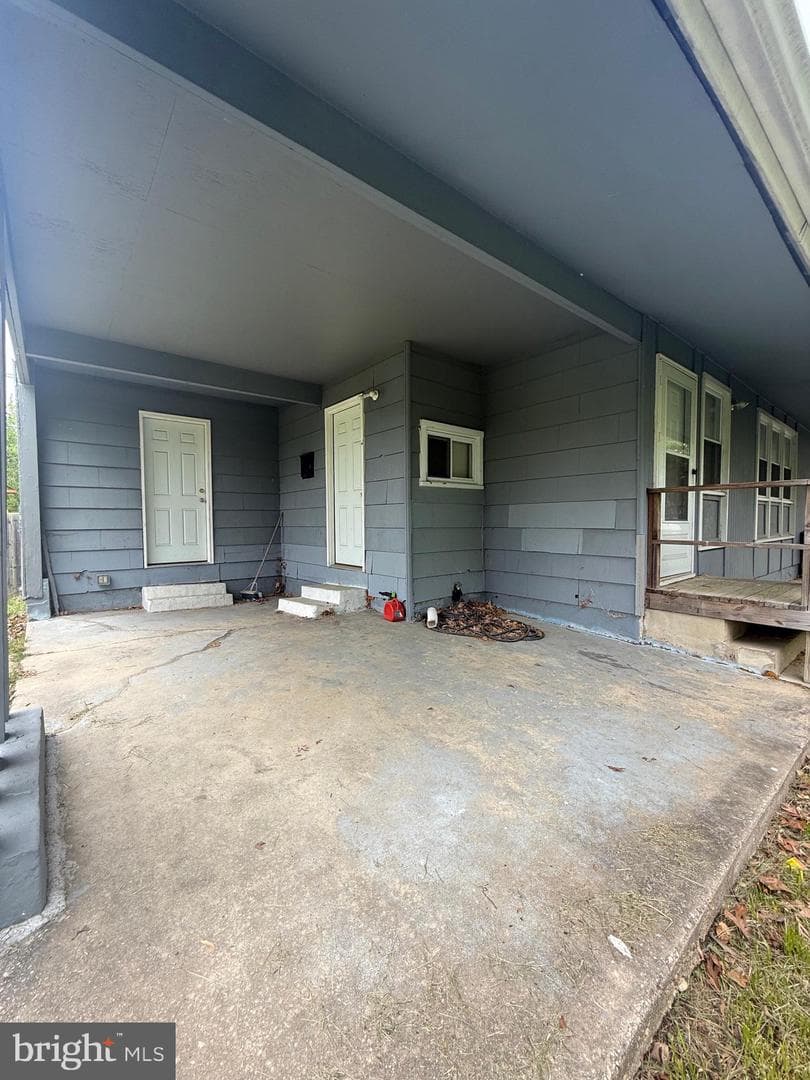 2407 E Cold Spring Lane photo 17