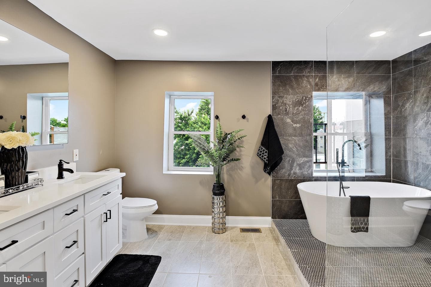 2024 Druid Hill Avenue photo 13