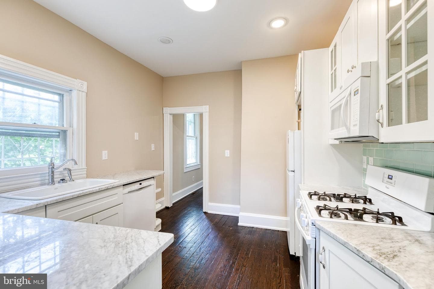 806 Homestead Street photo 18