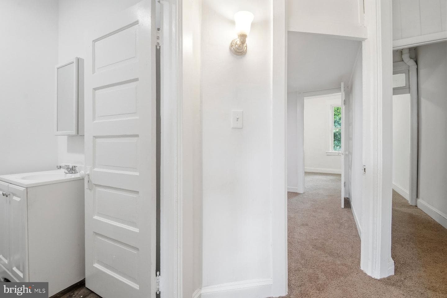 130 Collins Avenue S photo 18