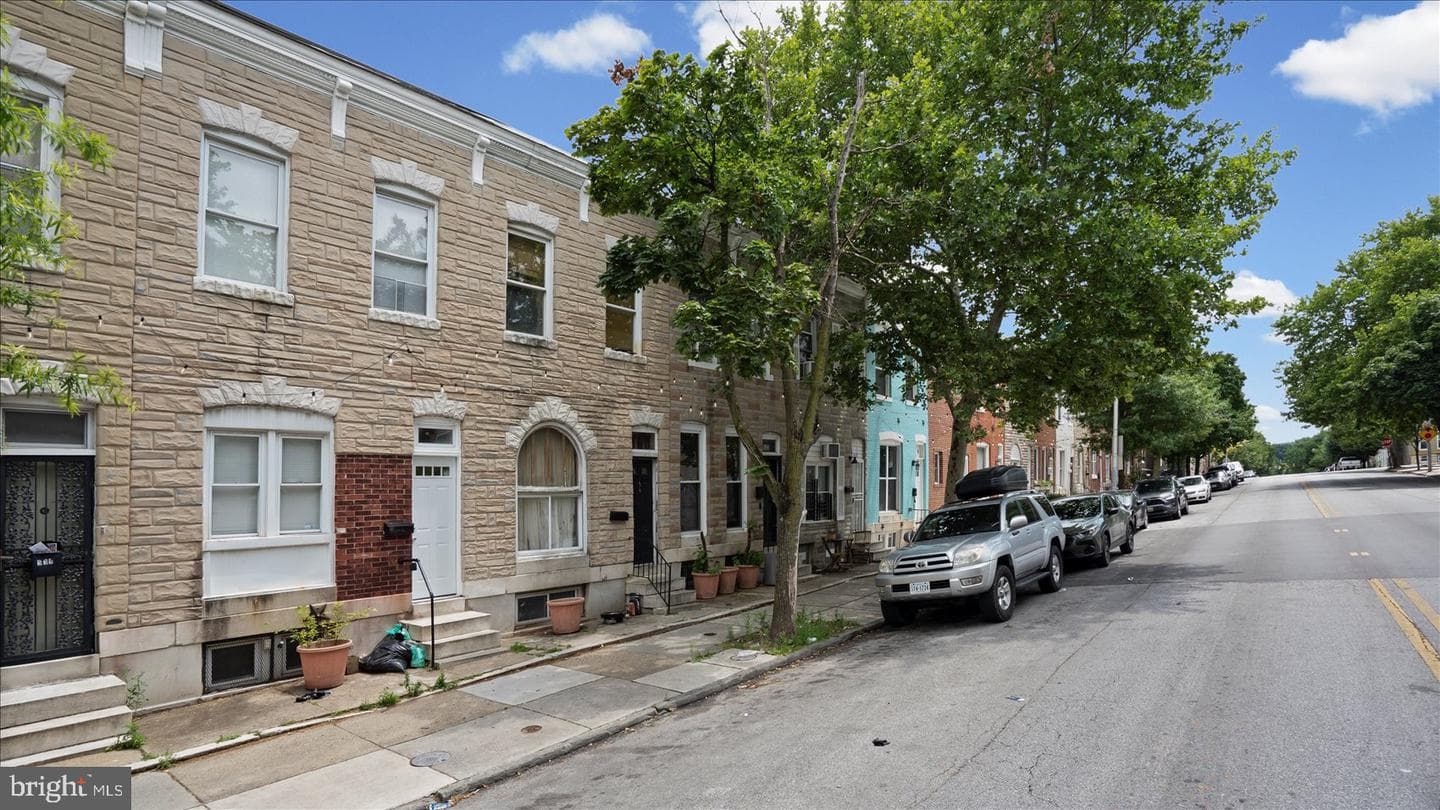 537 N Milton Avenue photo 4
