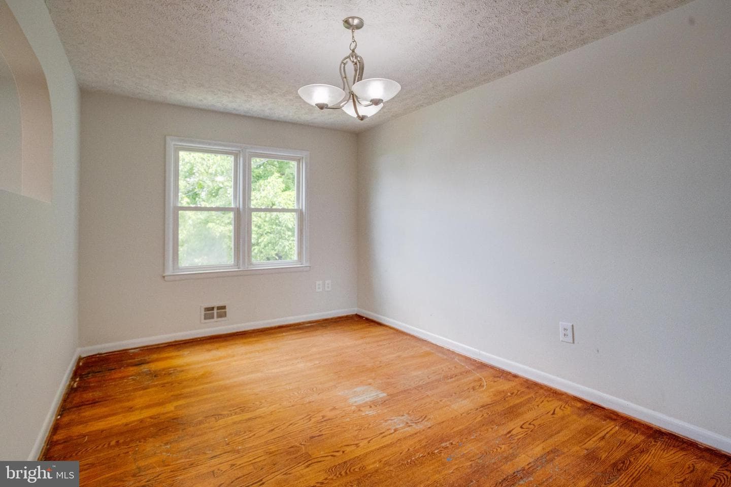 4600 Seifert Avenue photo 28