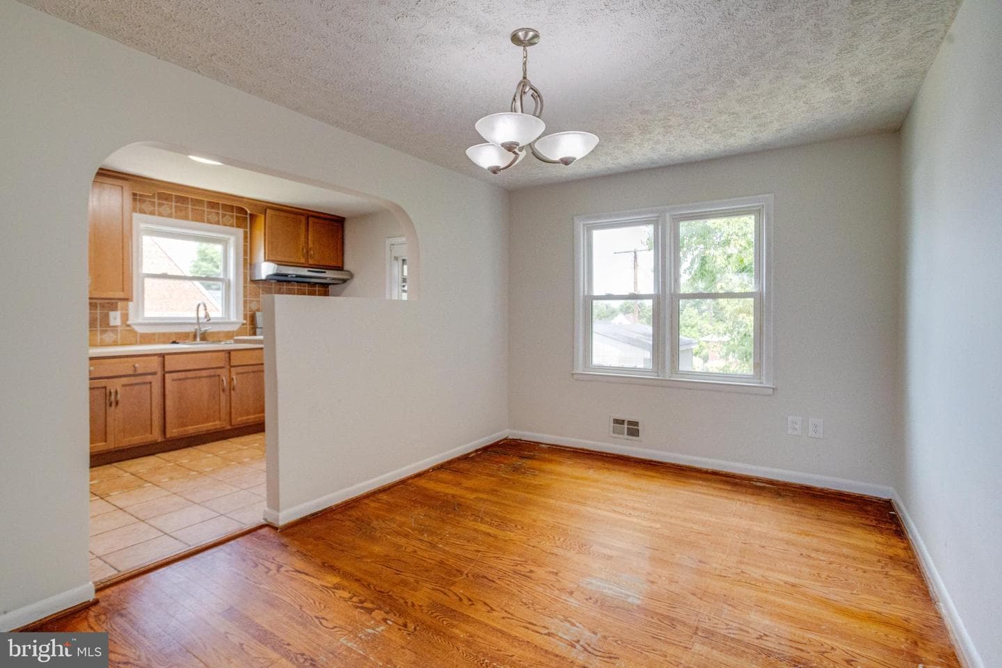 4600 Seifert Avenue photo 5