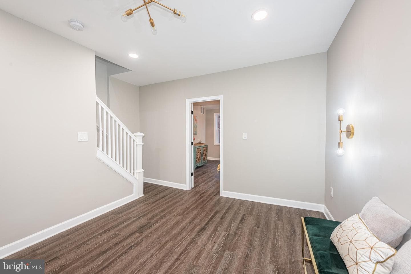 109 S Calhoun Street photo 15