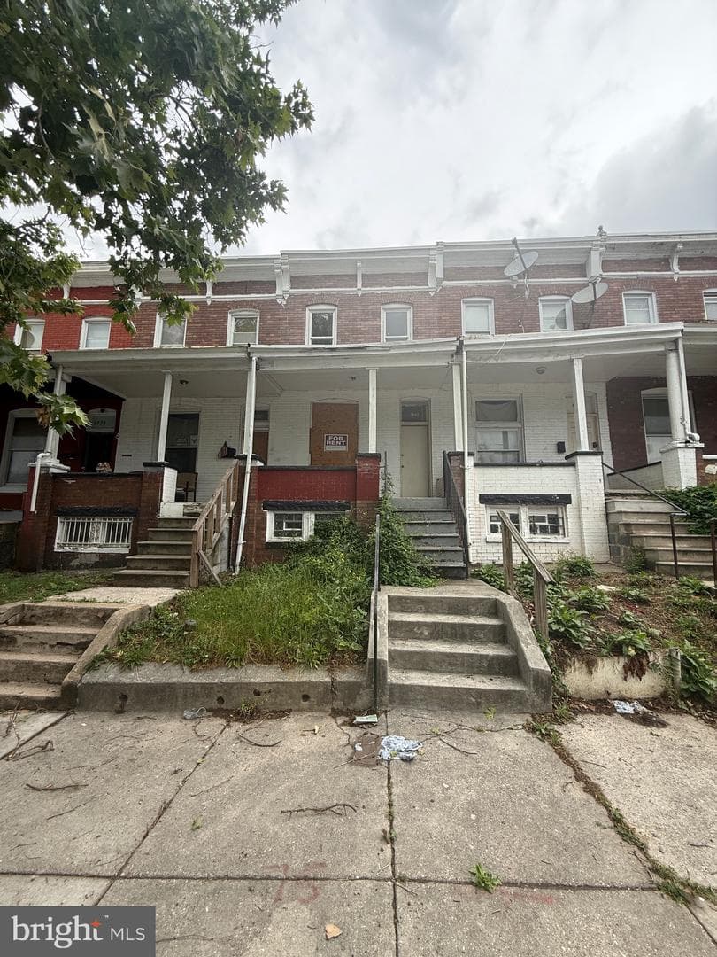 1842 E 28th Street photo 1