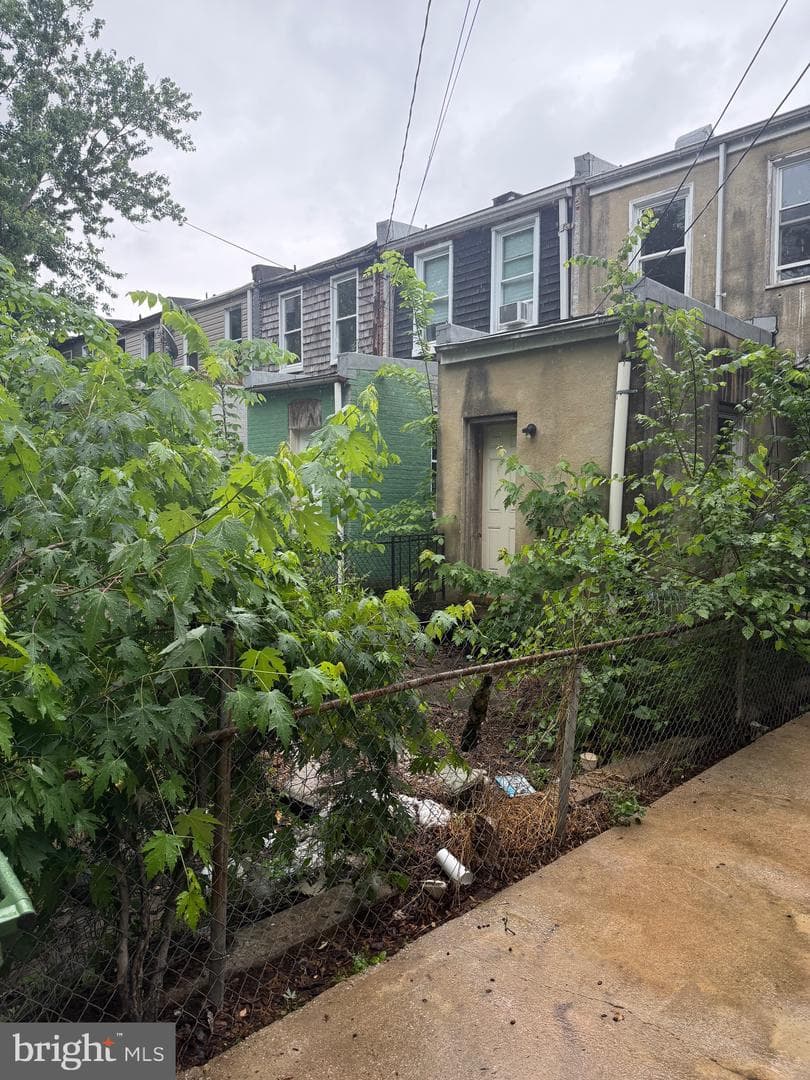 1842 E 28th Street photo 16