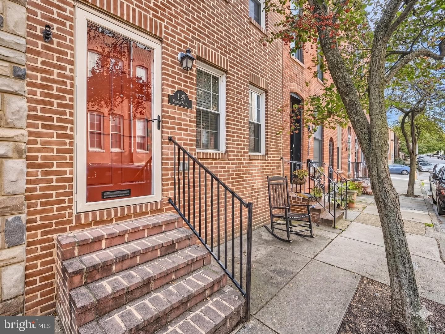 1129 William Street