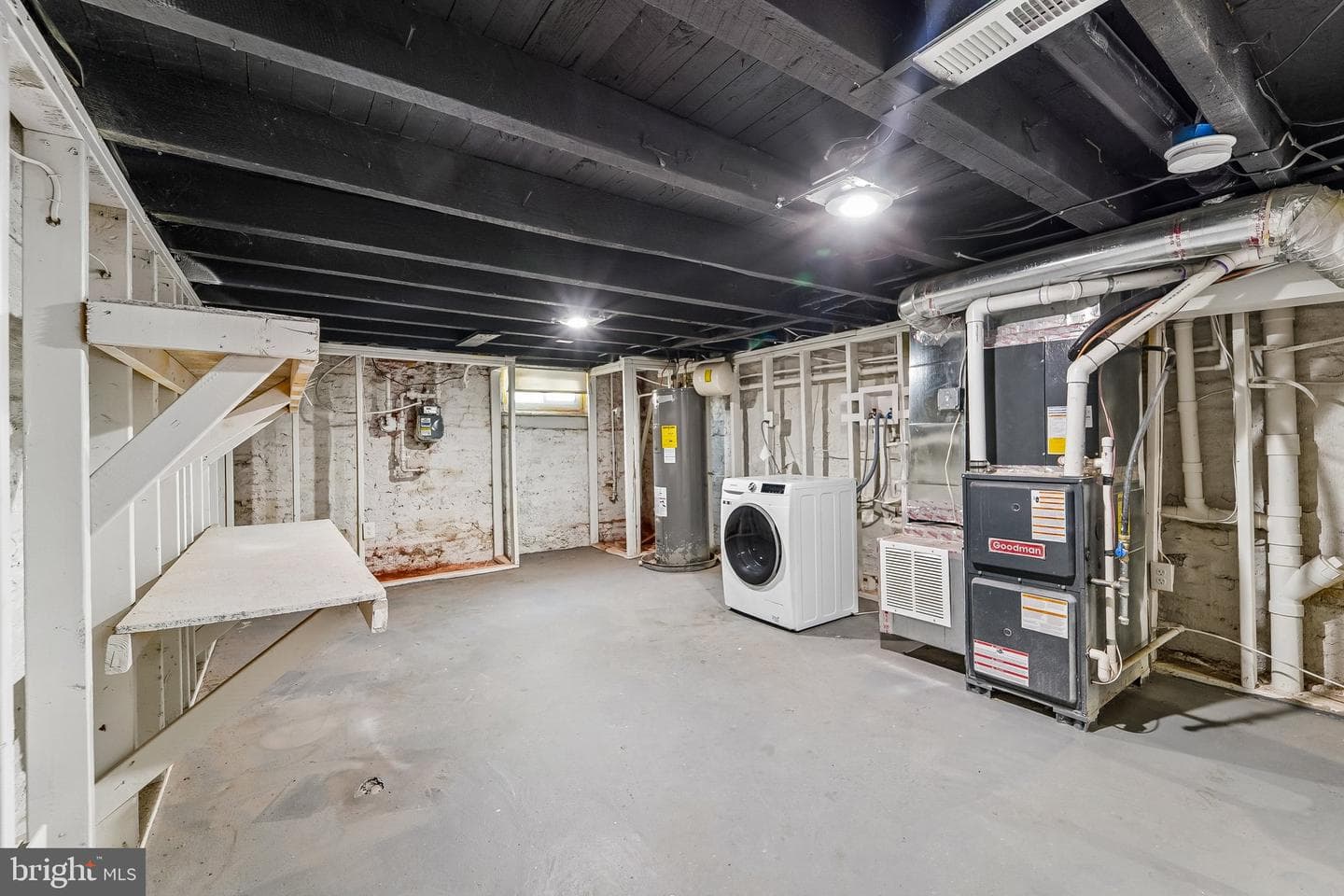 1629 E Oliver Street photo 25