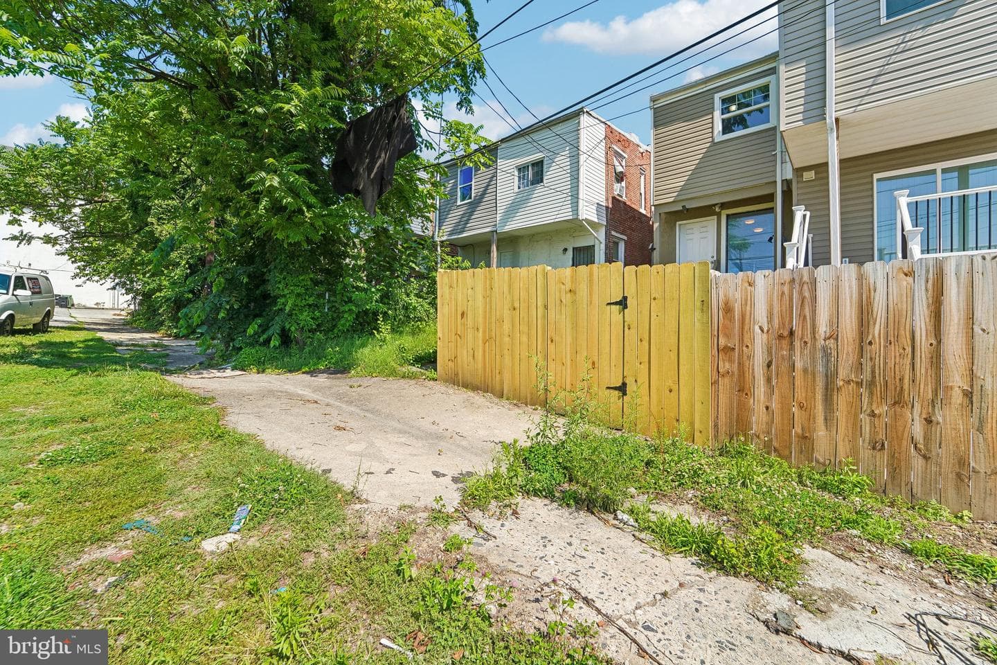 1629 E Oliver Street photo 31