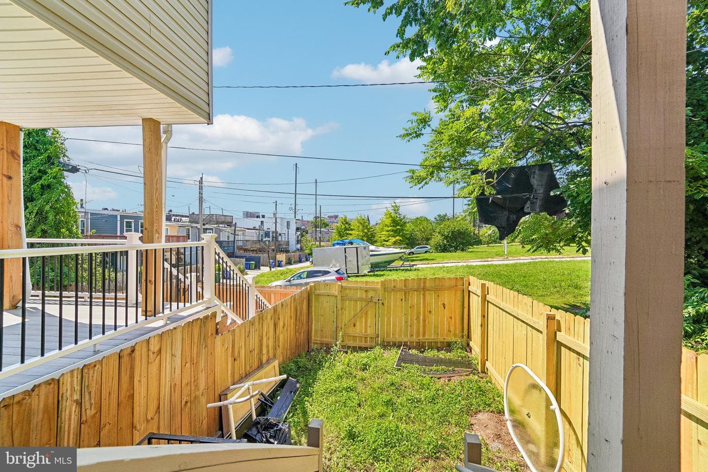 1629 E Oliver Street photo 32