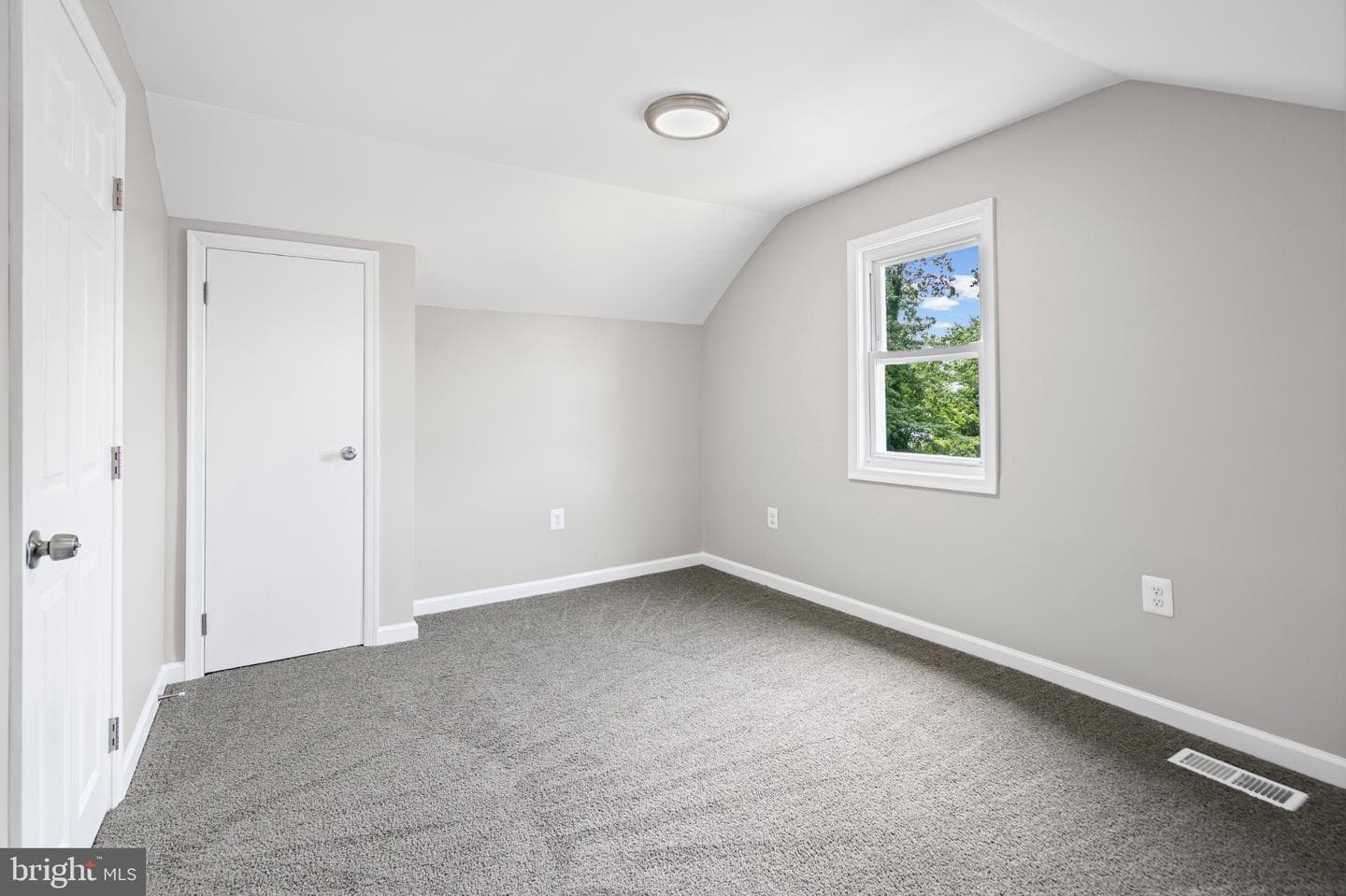 4619 Asbury Avenue photo 11