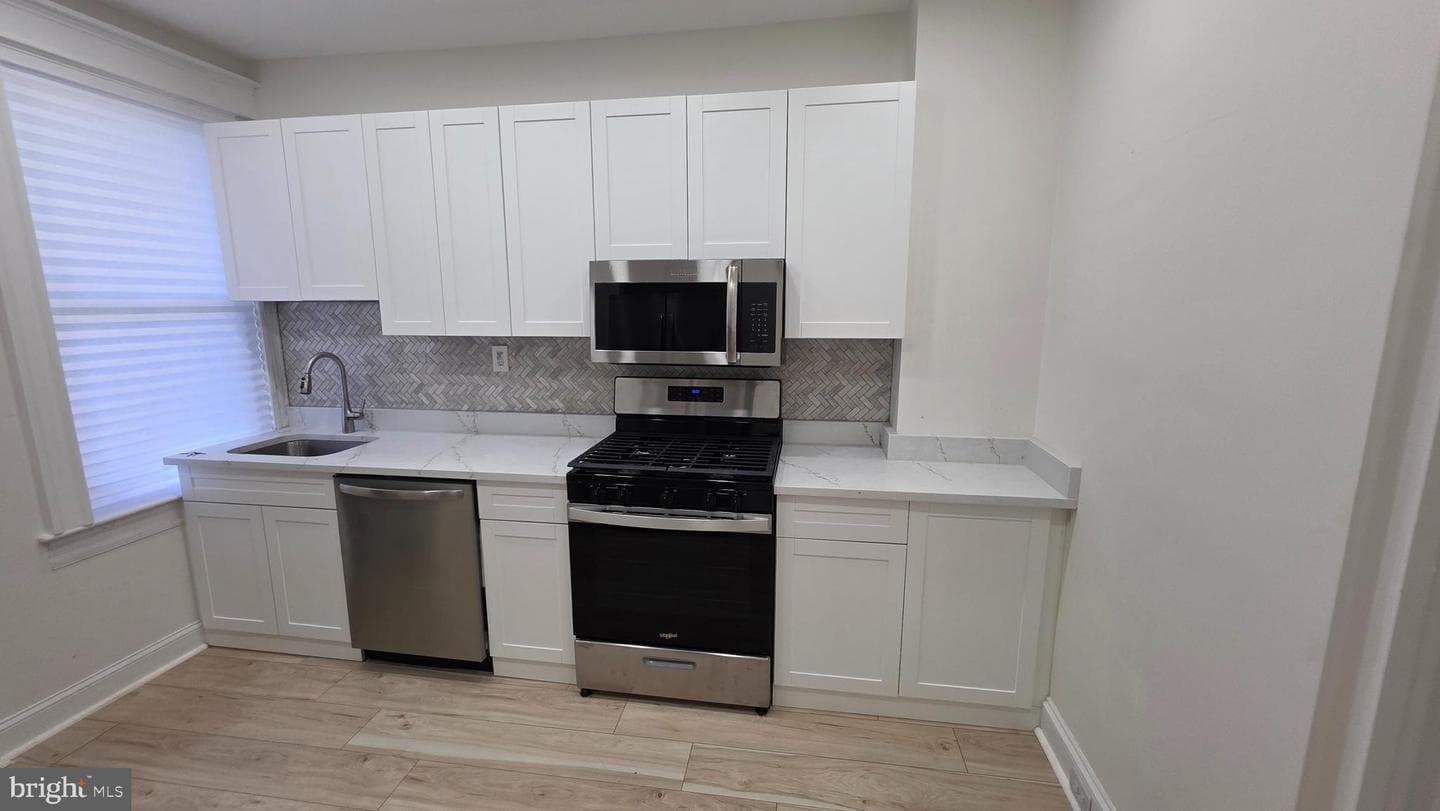 752 N Grantley Street photo 8