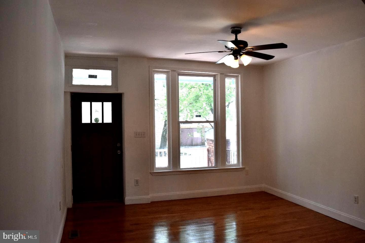 3307 Abell Avenue photo 9