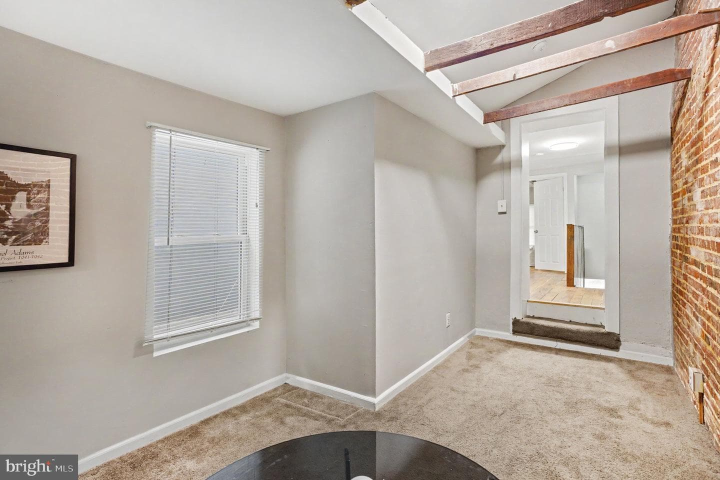 209 S Central Avenue photo 12