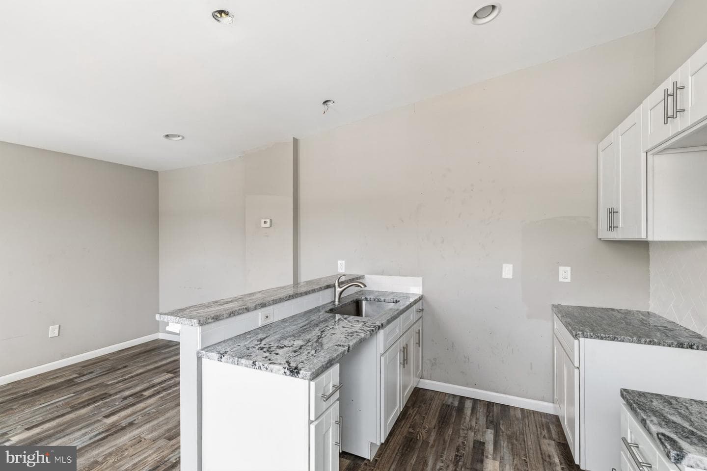 1001 S Carey Street photo 24