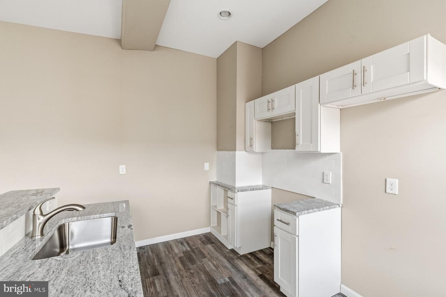 1001 S Carey Street photo 9