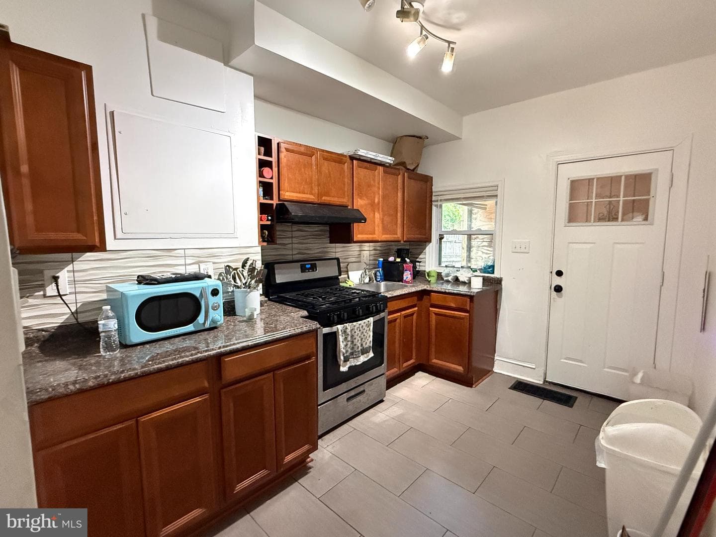 1338 Washington Boulevard photo 7