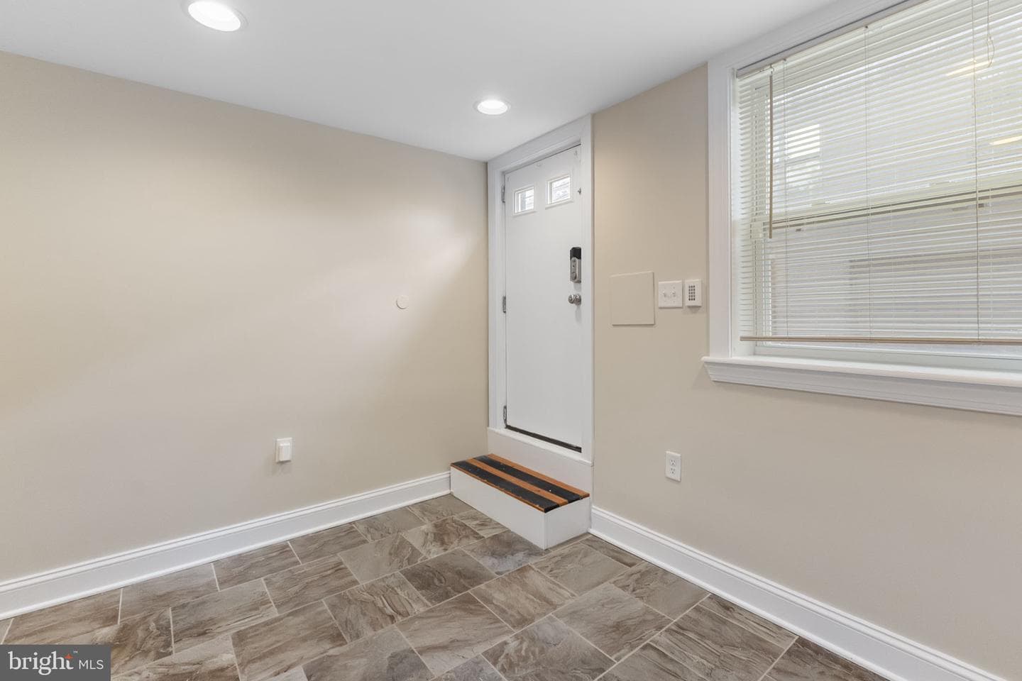 14 S Collington Avenue photo 19