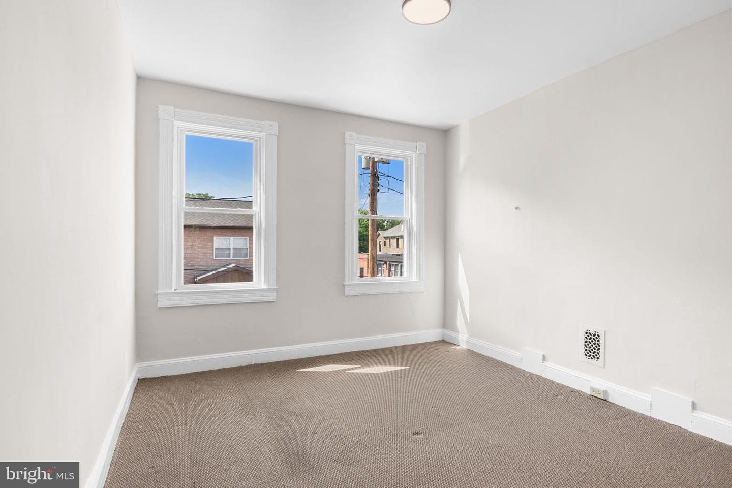 2621 Sloatfield photo 11