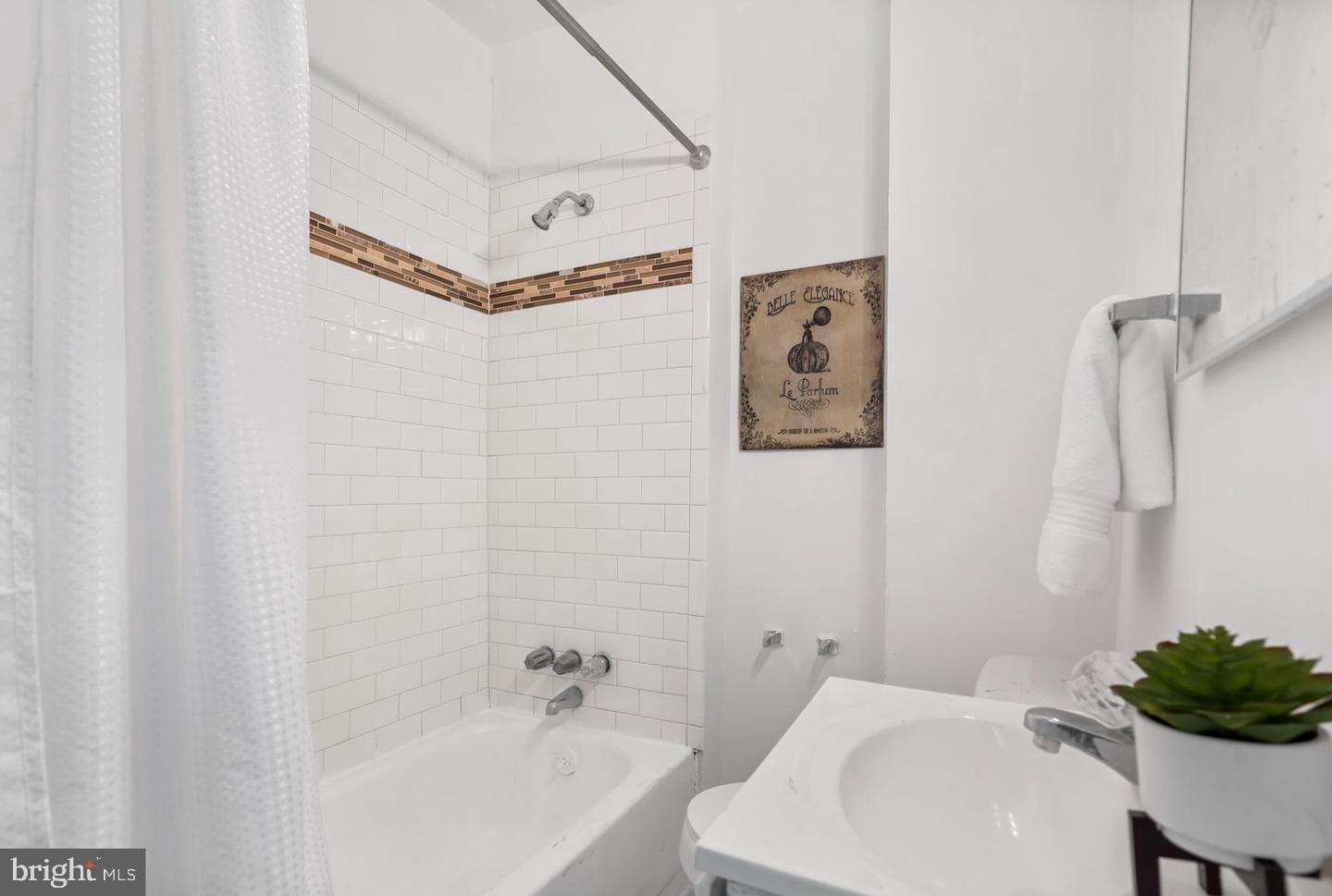 4007 W Garrison Avenue photo 10