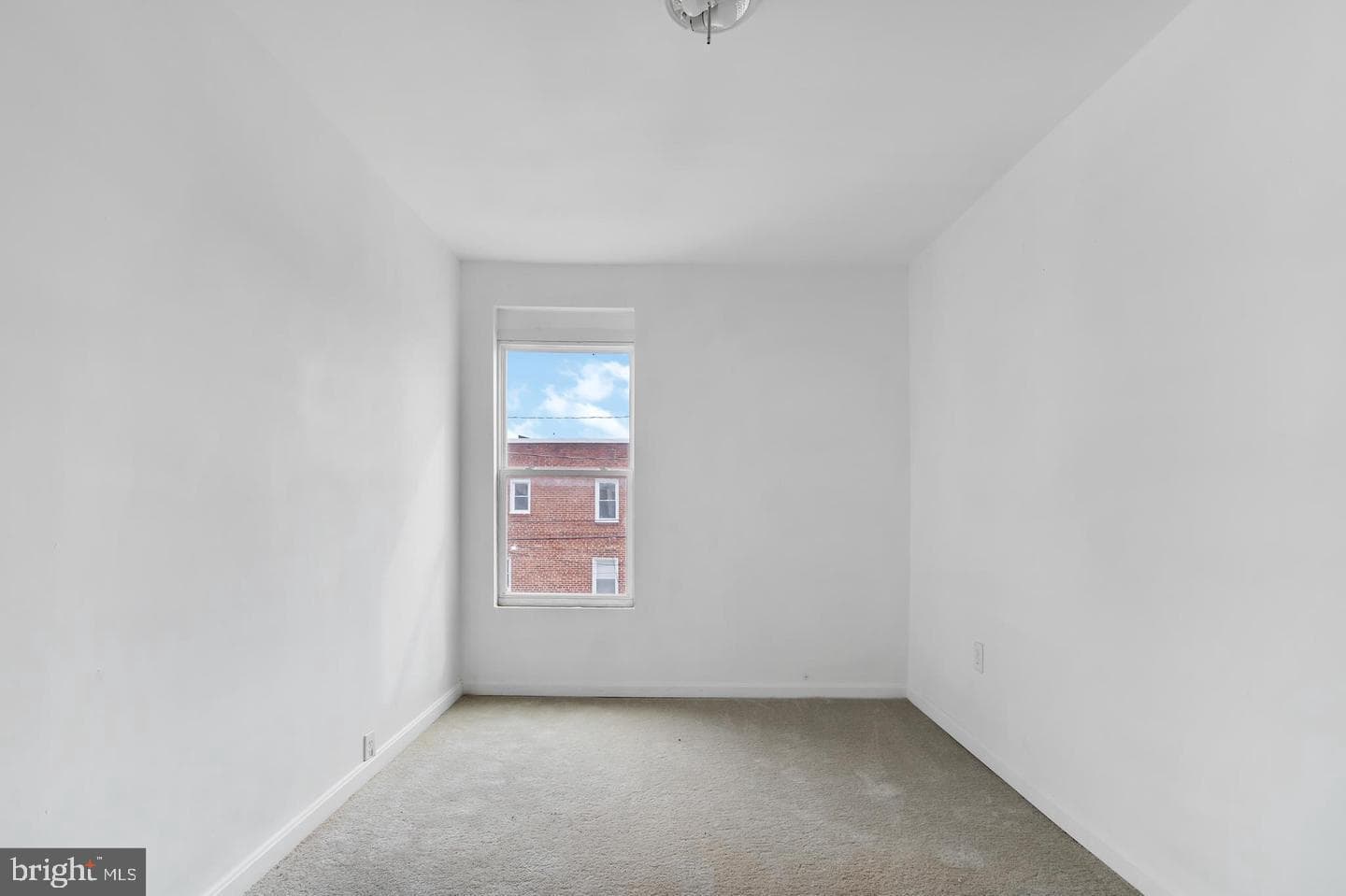 4007 W Garrison Avenue photo 12