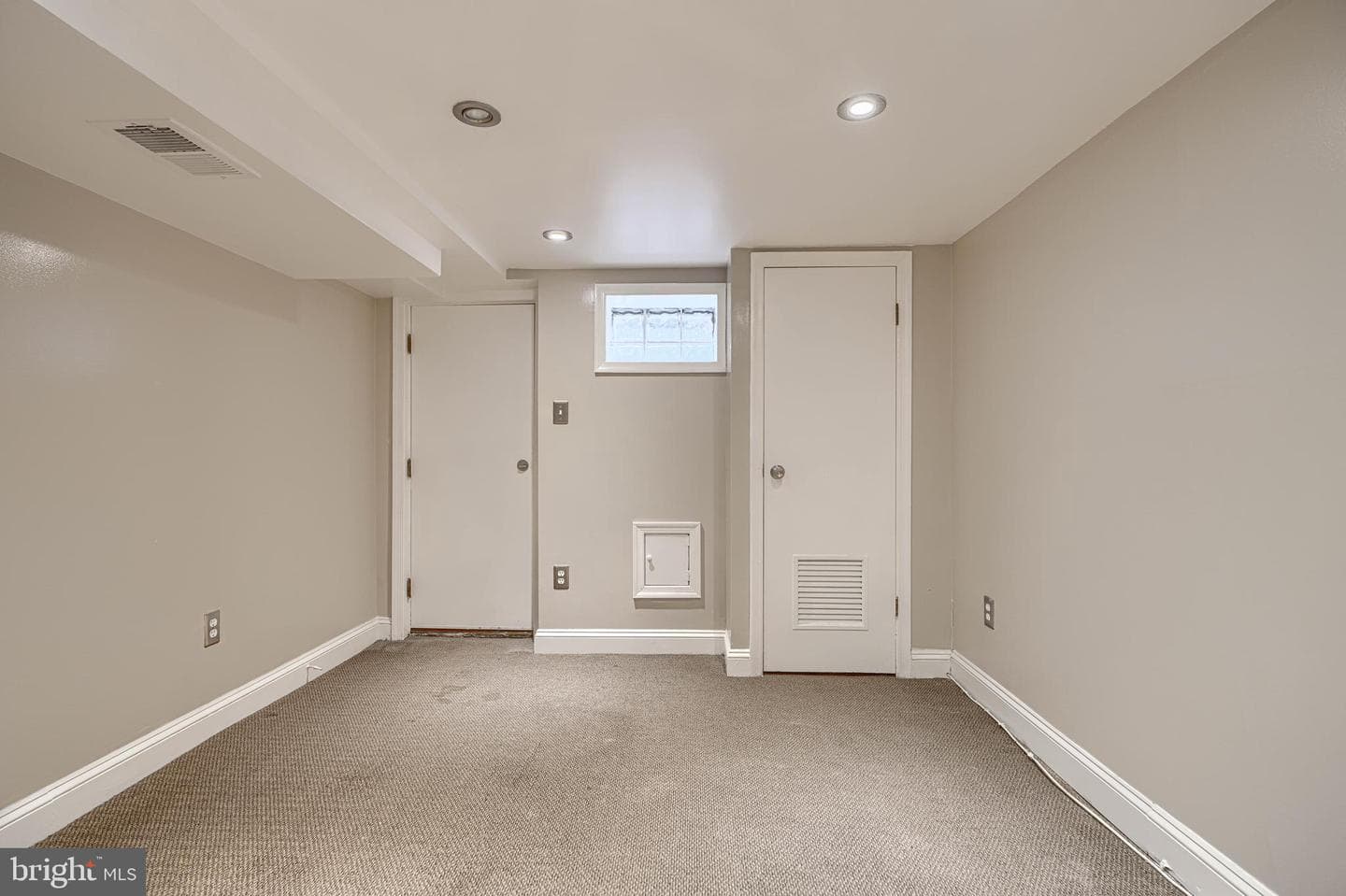 111 S Castle Street photo 22