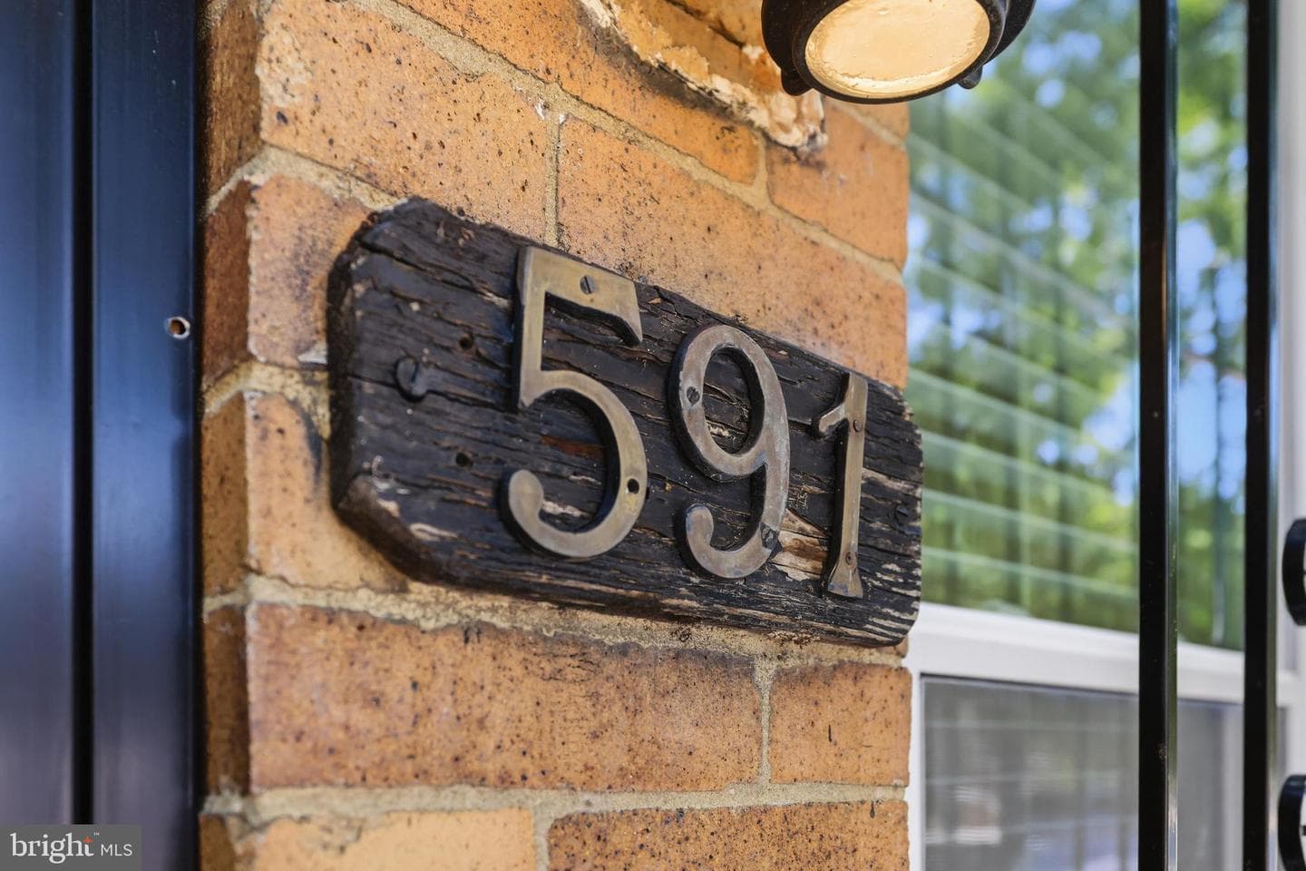 591 Orchard Street photo 7