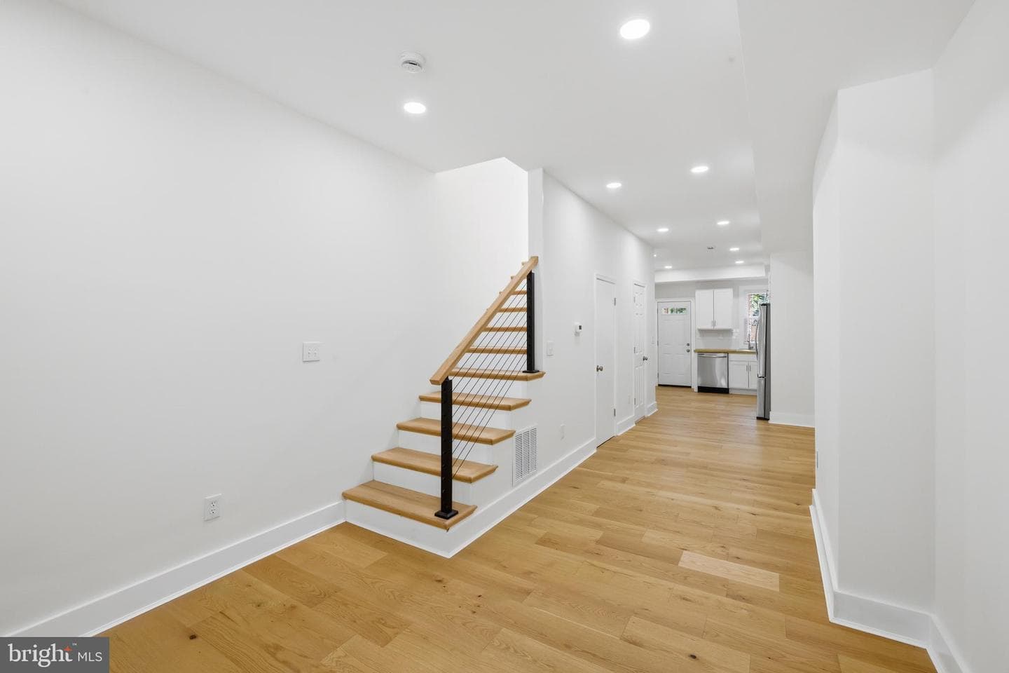 591 Orchard Street photo 9
