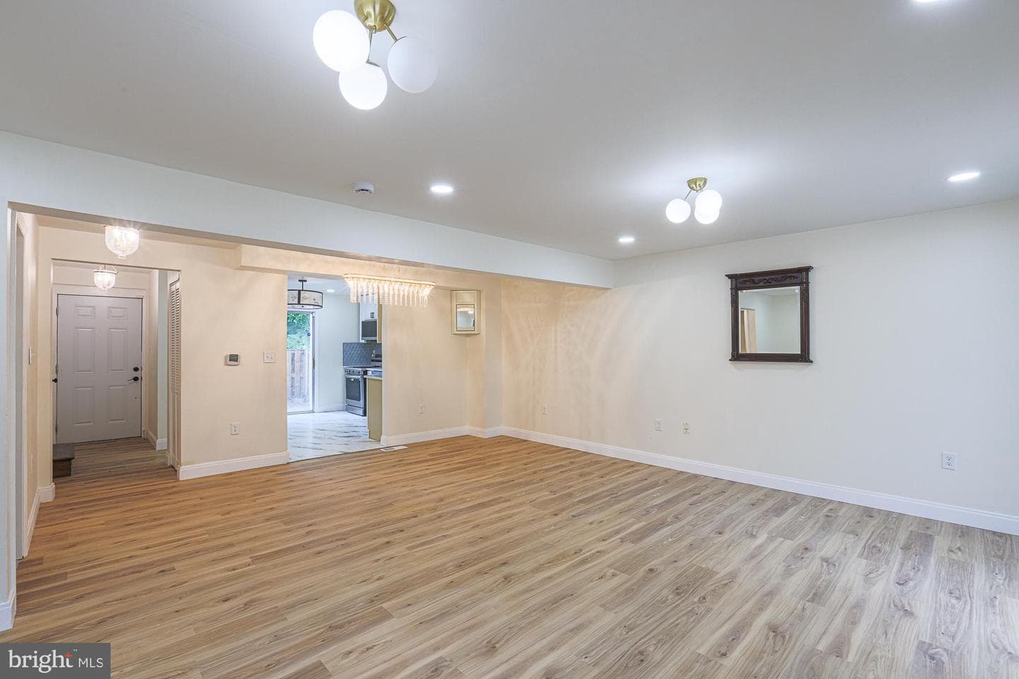 1906 Greenhaven Drive photo 12