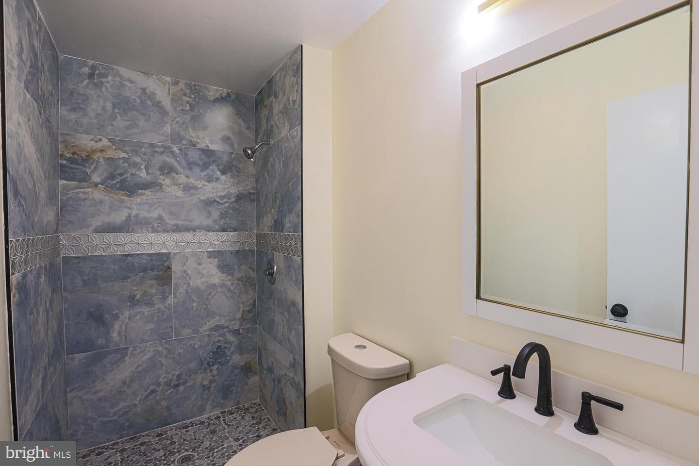 1906 Greenhaven Drive photo 34