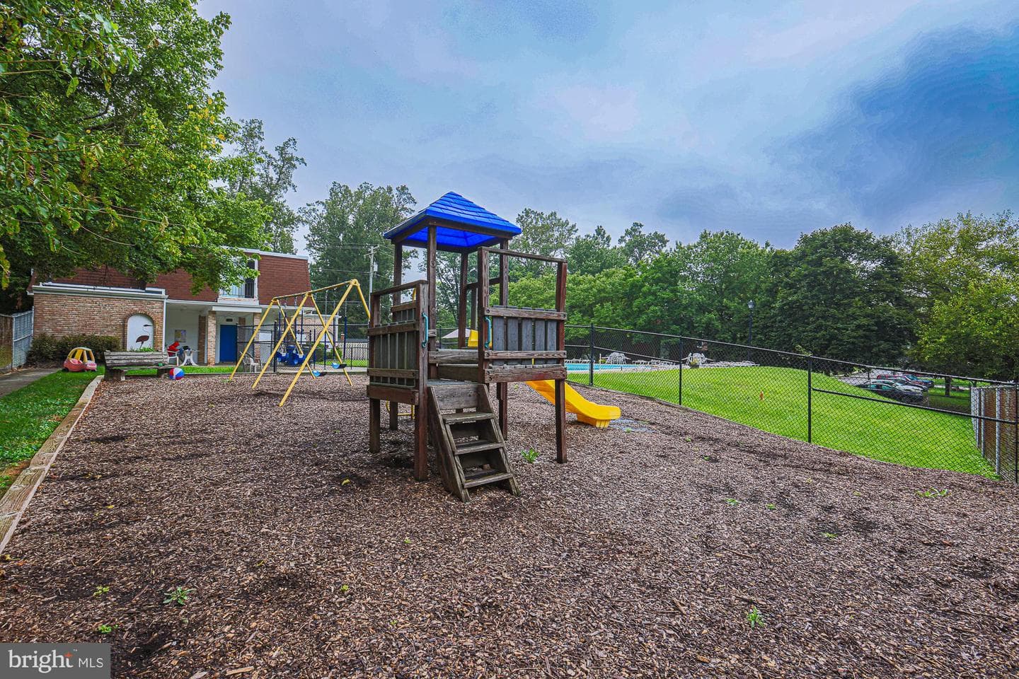1906 Greenhaven Drive photo 48