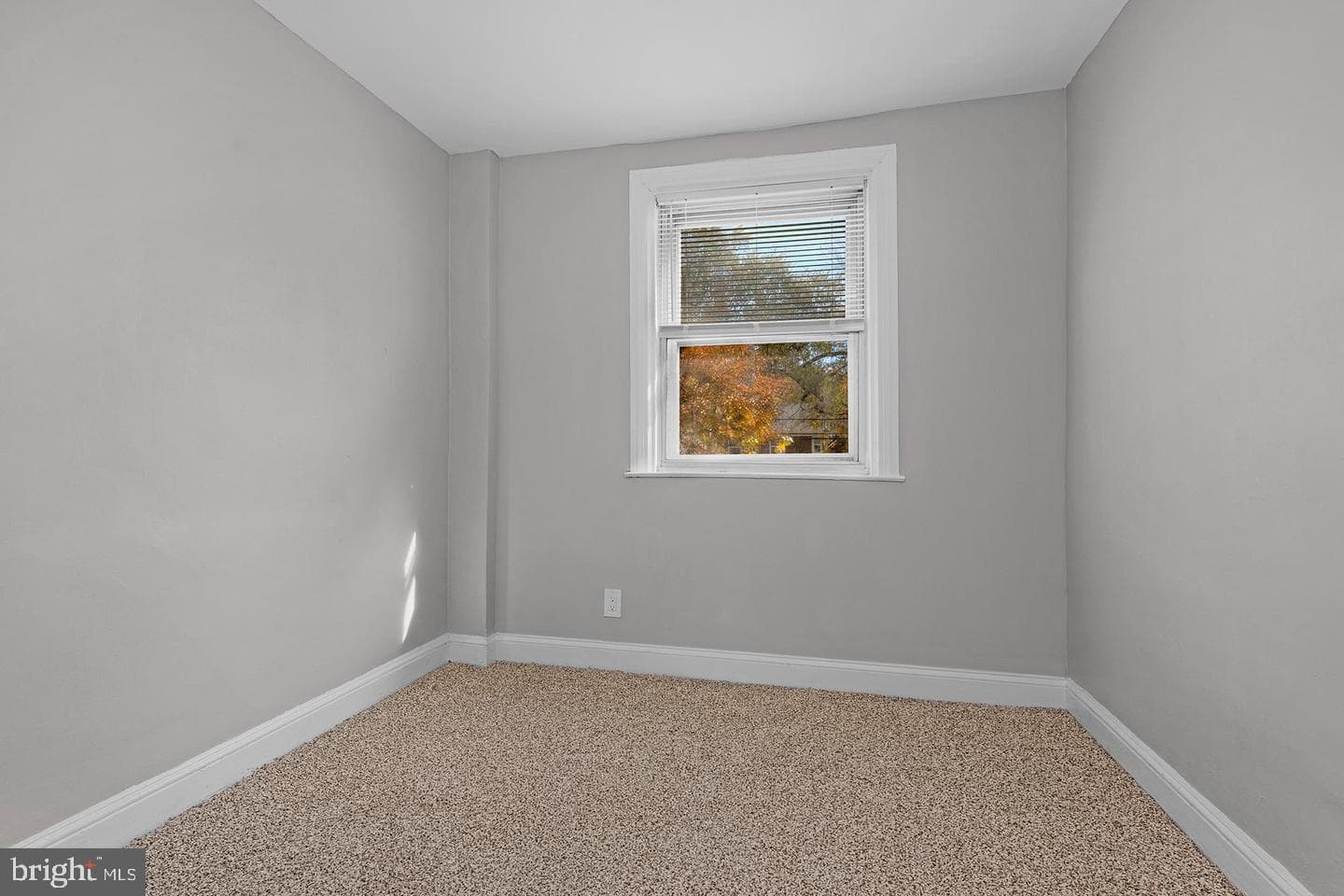 1221 Ashburton Street photo 23