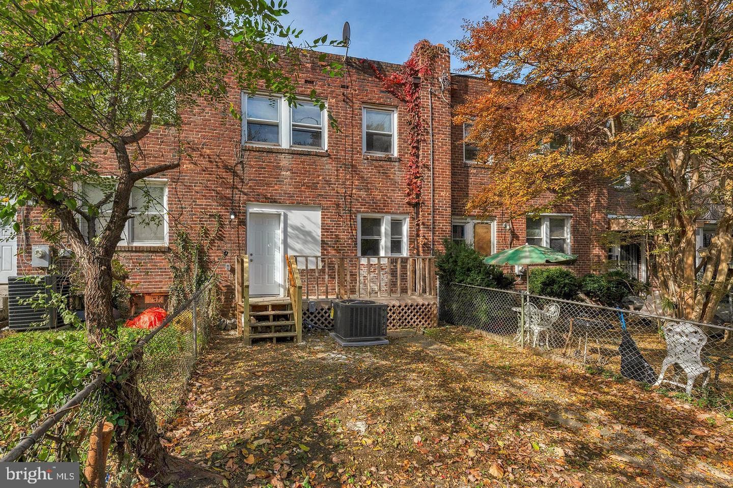 1221 Ashburton Street photo 29