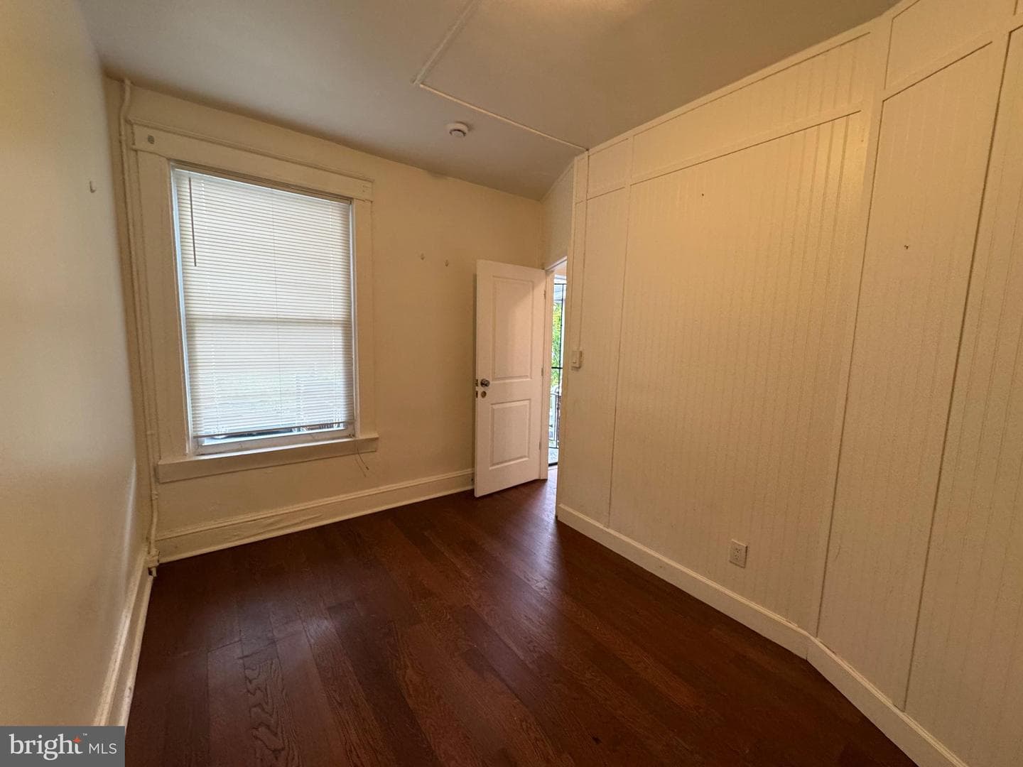707 Denison Street photo 4