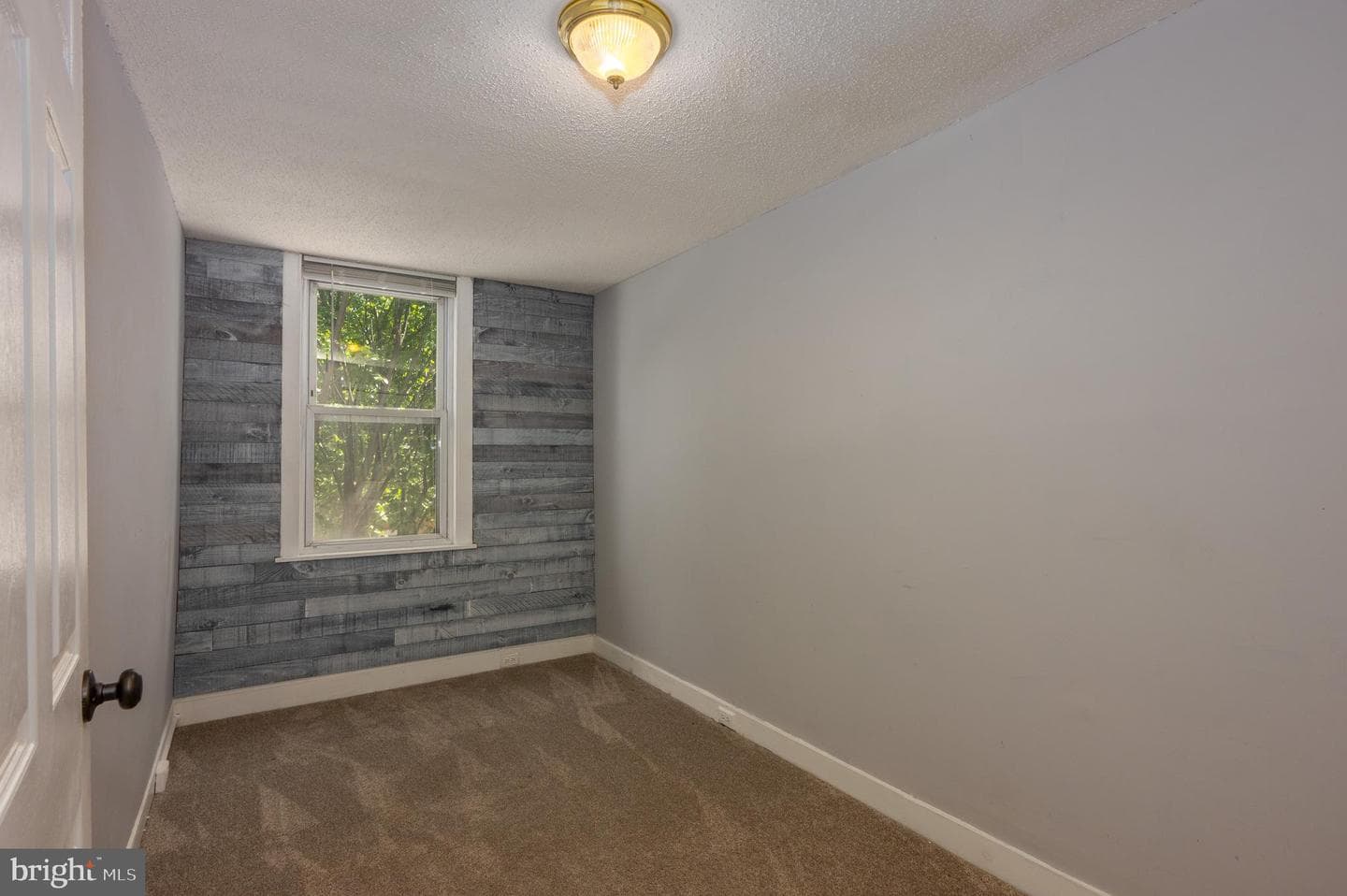3028 Hudson Street photo 11