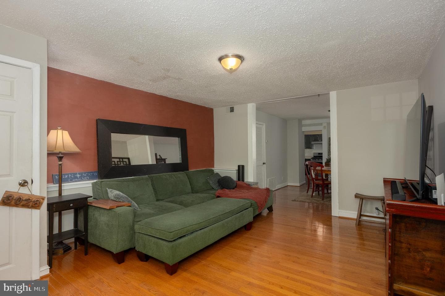 3028 Hudson Street photo 4