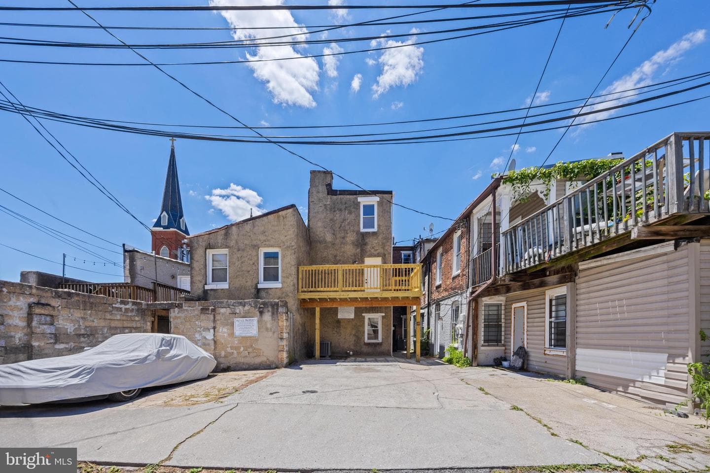 927 S Hanover Street photo 39