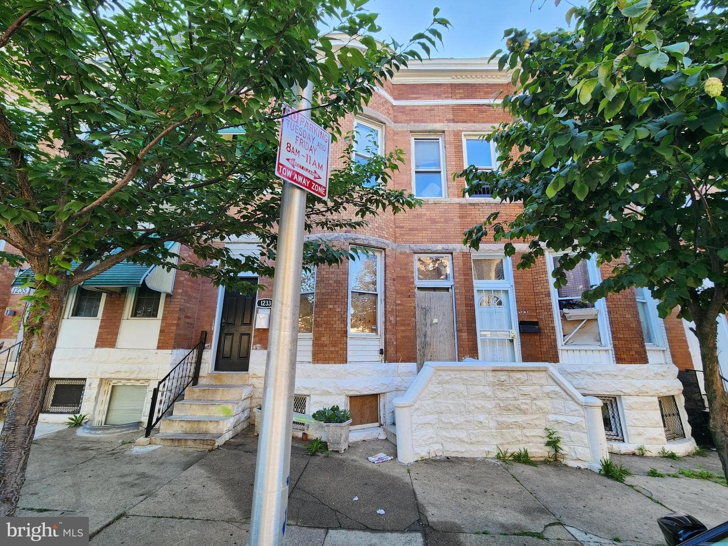 1231 N Luzerne Avenue photo 1