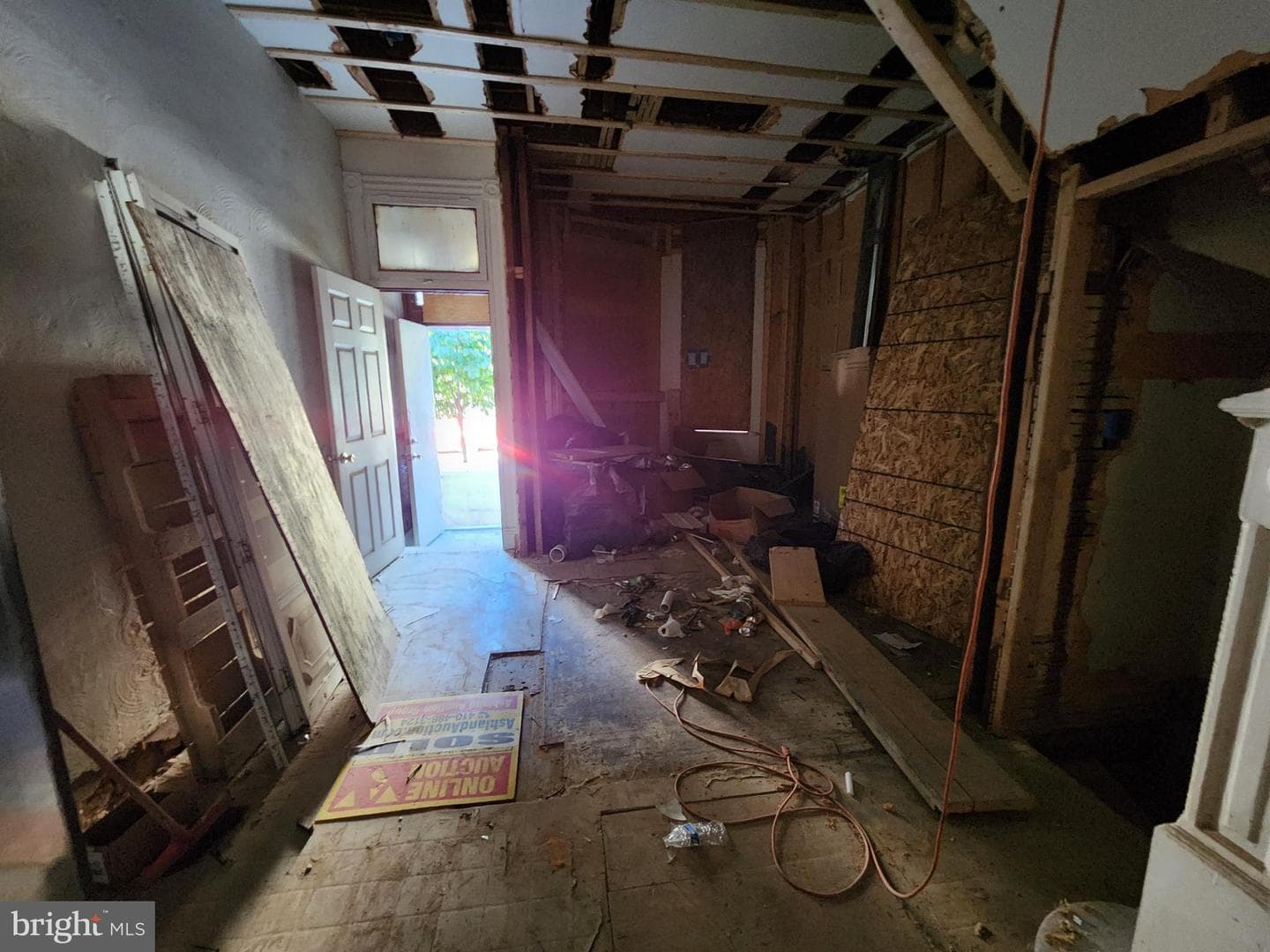 1231 N Luzerne Avenue photo 3