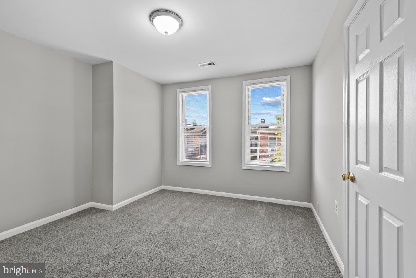 425 Ilchester Avenue photo 19