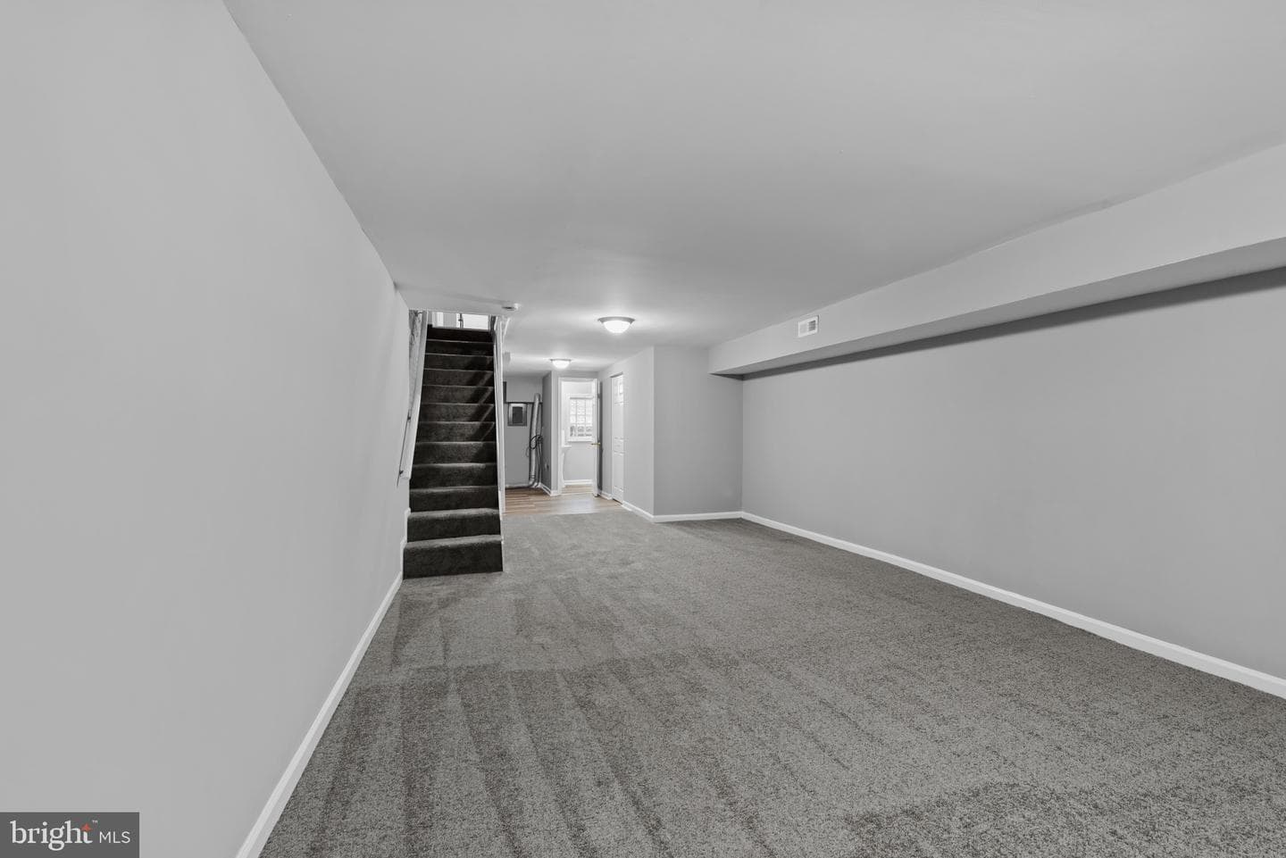 425 Ilchester Avenue photo 23