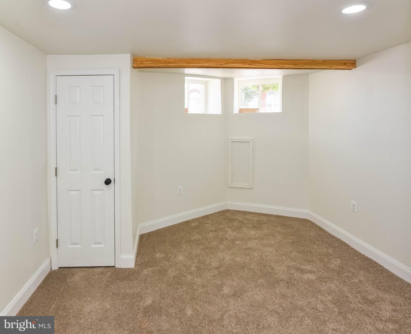 744 N Patterson Park Avenue photo 29