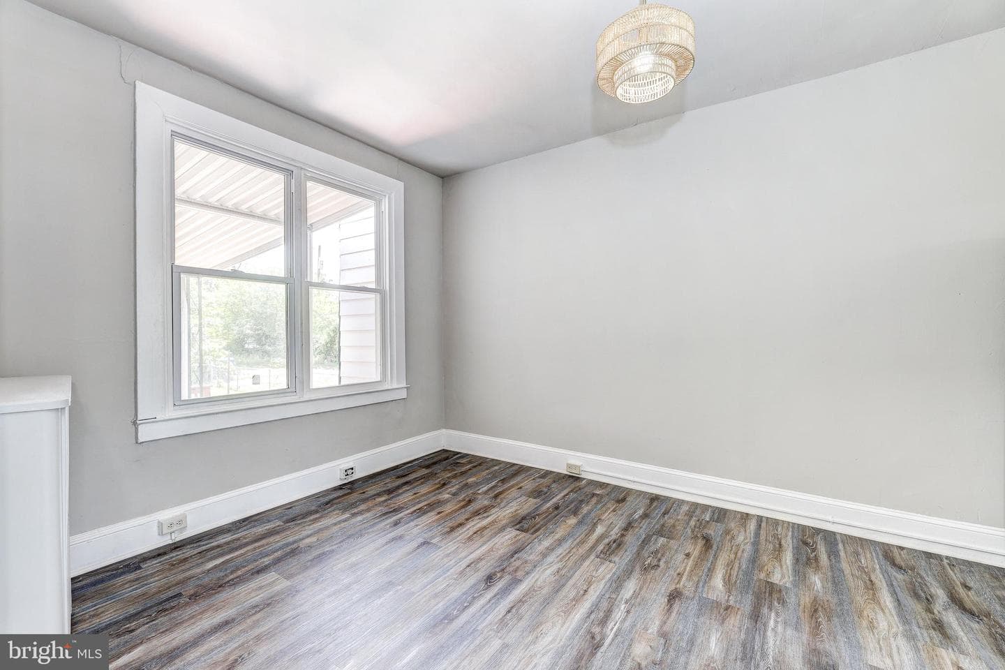 3611 W Garrison Avenue photo 23