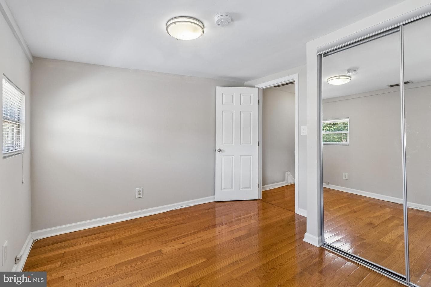 40 E Barney Street photo 19